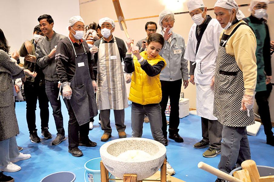 餅つき書き初め体験