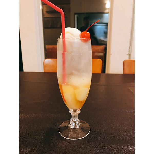 ピーチクリームソーダ