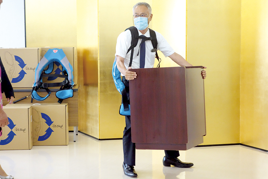 マッスルスーツ