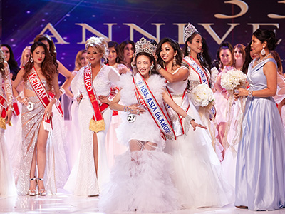 初代「ミセス・アジア・グラマー2022」を受賞