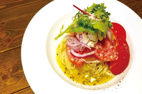 2種のハムとモッツァレラチーズイタリアンソース(1280円)