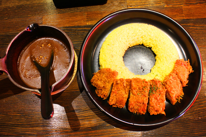 キートンこだわりのつぼ焼きカレー