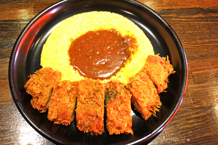 辛口のチキンカツカレー