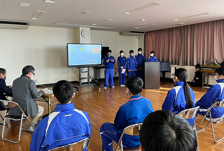 安芸津町が活性化するために安芸津中3年生がプレゼン