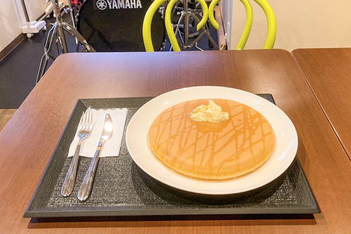 cafe RENカフェレンのジャンボホットケーキ