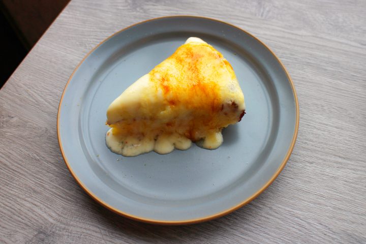 クリオカフェの炙りチーズケーキ