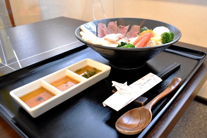 本格的な肉料理が気軽に楽しめる笑う肉には福来る