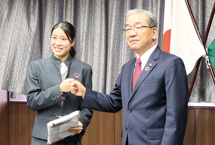 県内高から初 「WEリーグ」とプロ契約 東広島市出身 桑原 藍さん 東広島デジタル