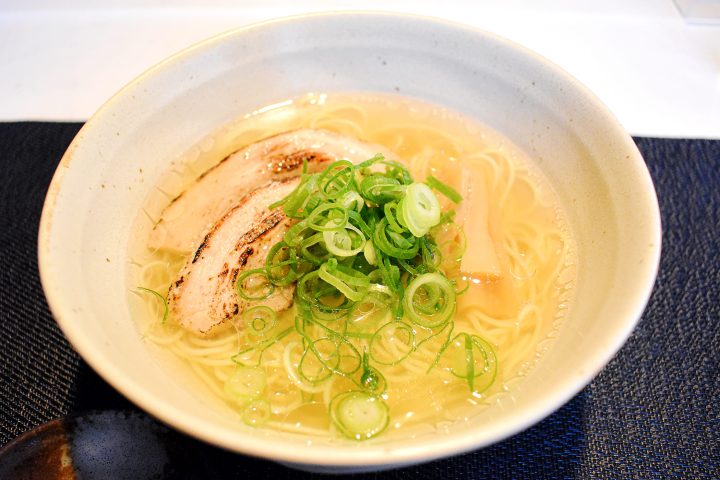 らーめんやの塩ラーメン