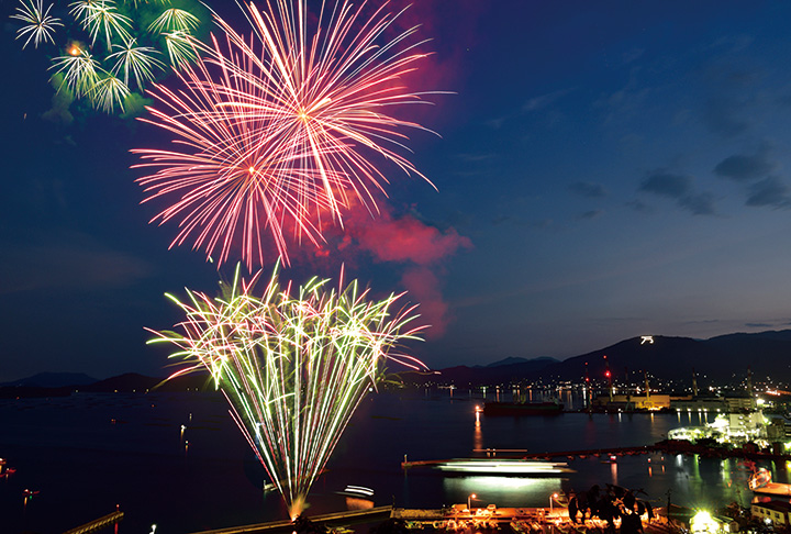 「万」葉火と競演