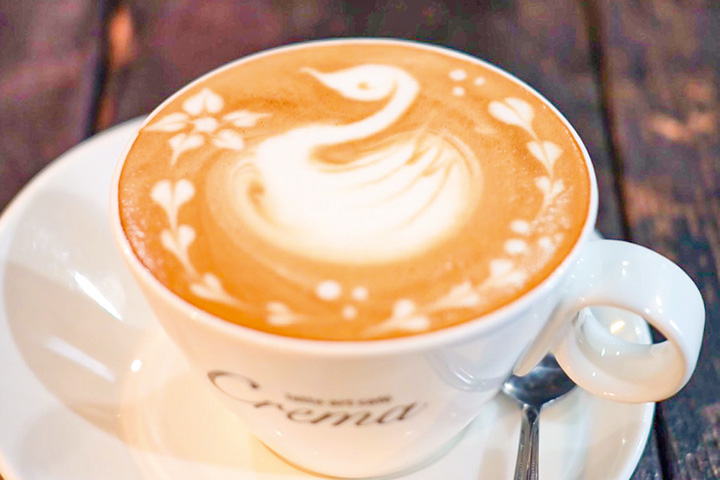 Latte art cafCremama（ラテ アート カフェ クレマ）