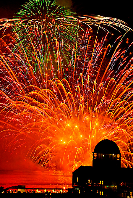 第75回呉の夏まつり 「海上花火大会」 