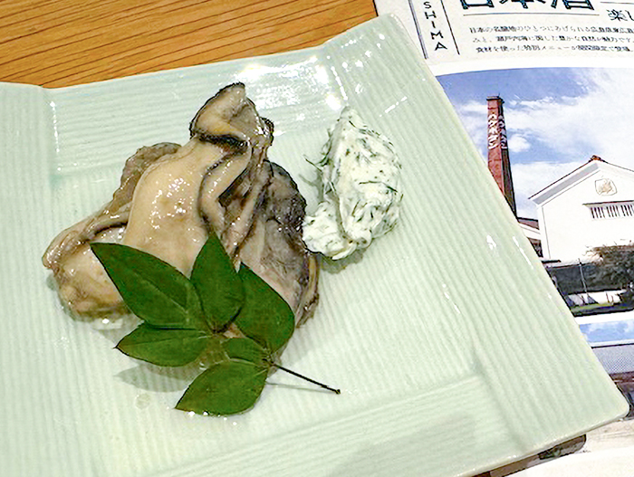 特別フェアで楽しめる市特産品を使用した料理「安芸津カキのコンフィ ディルとクリームチーズ添え」(市特産品の安芸津産かき小町使用)