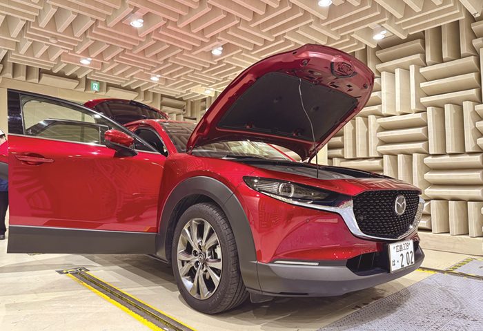 走行音を分析する音響実験室