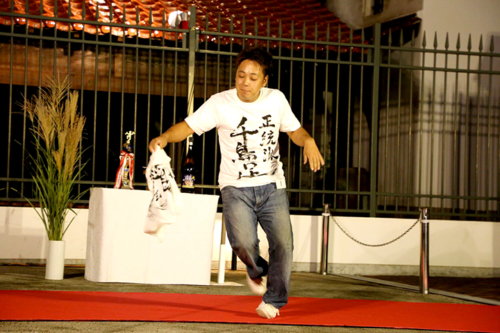 あかりの散歩道2509_千鳥足選手権