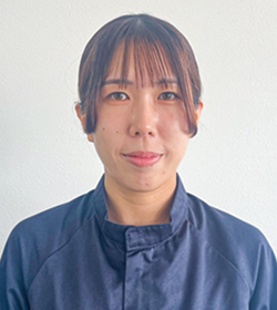 商品開発部　亀井桜子