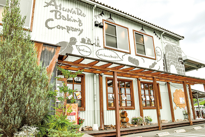 あすなろベイキングカンパニー土与丸本店が14周年イベントを開催