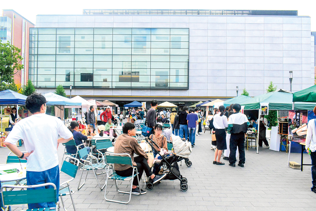 西条中央公園で「はいびずマルシェ2025」開催