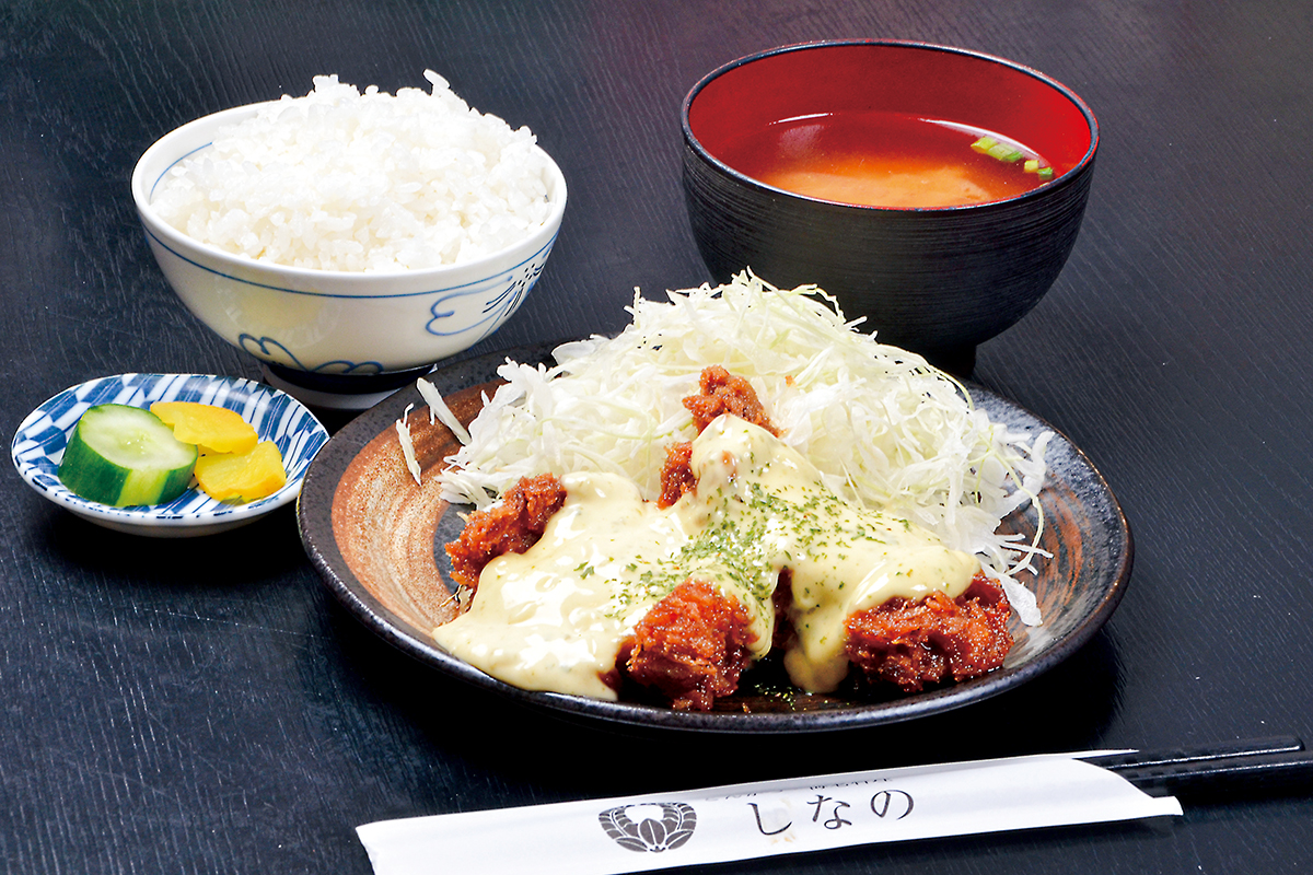 とんかつ海老料理しなのの店内