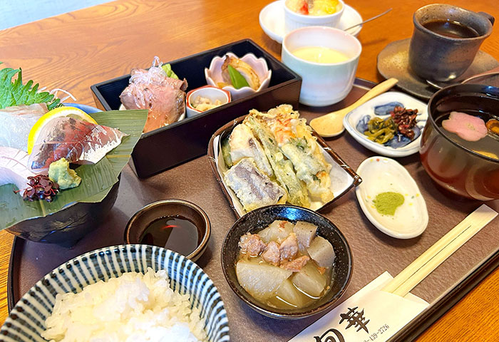 「色取り姫御膳」（2380円）