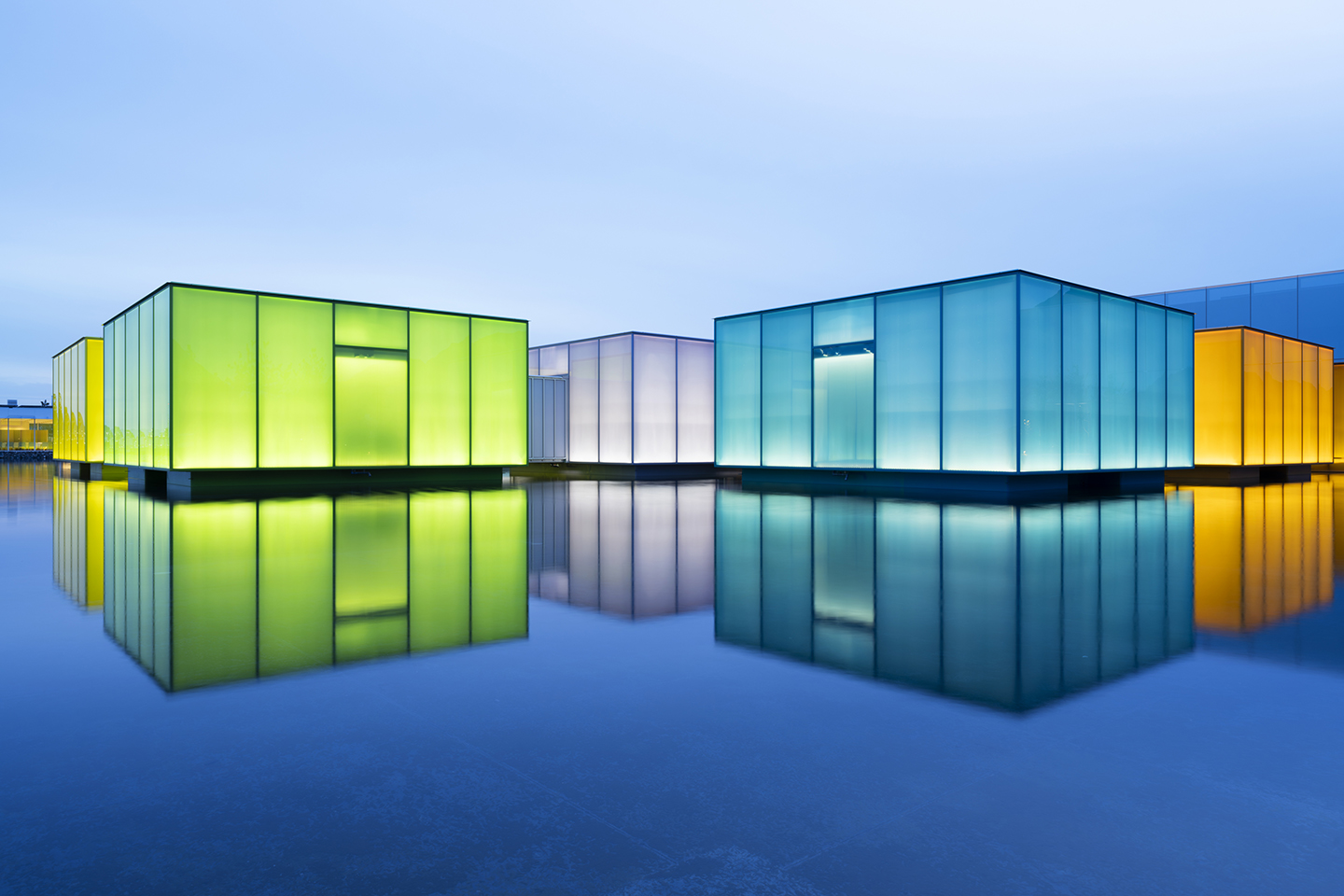 ライトアップされる可動式展示室