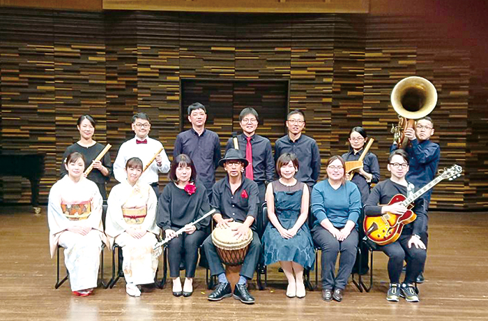 2019年に開催された定期演奏会に出演したメンバー（提供写真）