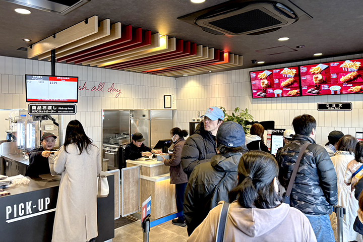 2601KFC開店当日店内