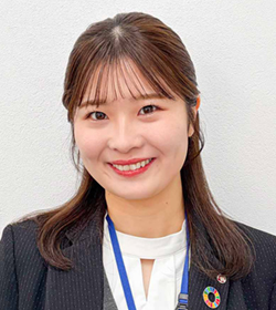 お客さまサポート課 末崎 恵理